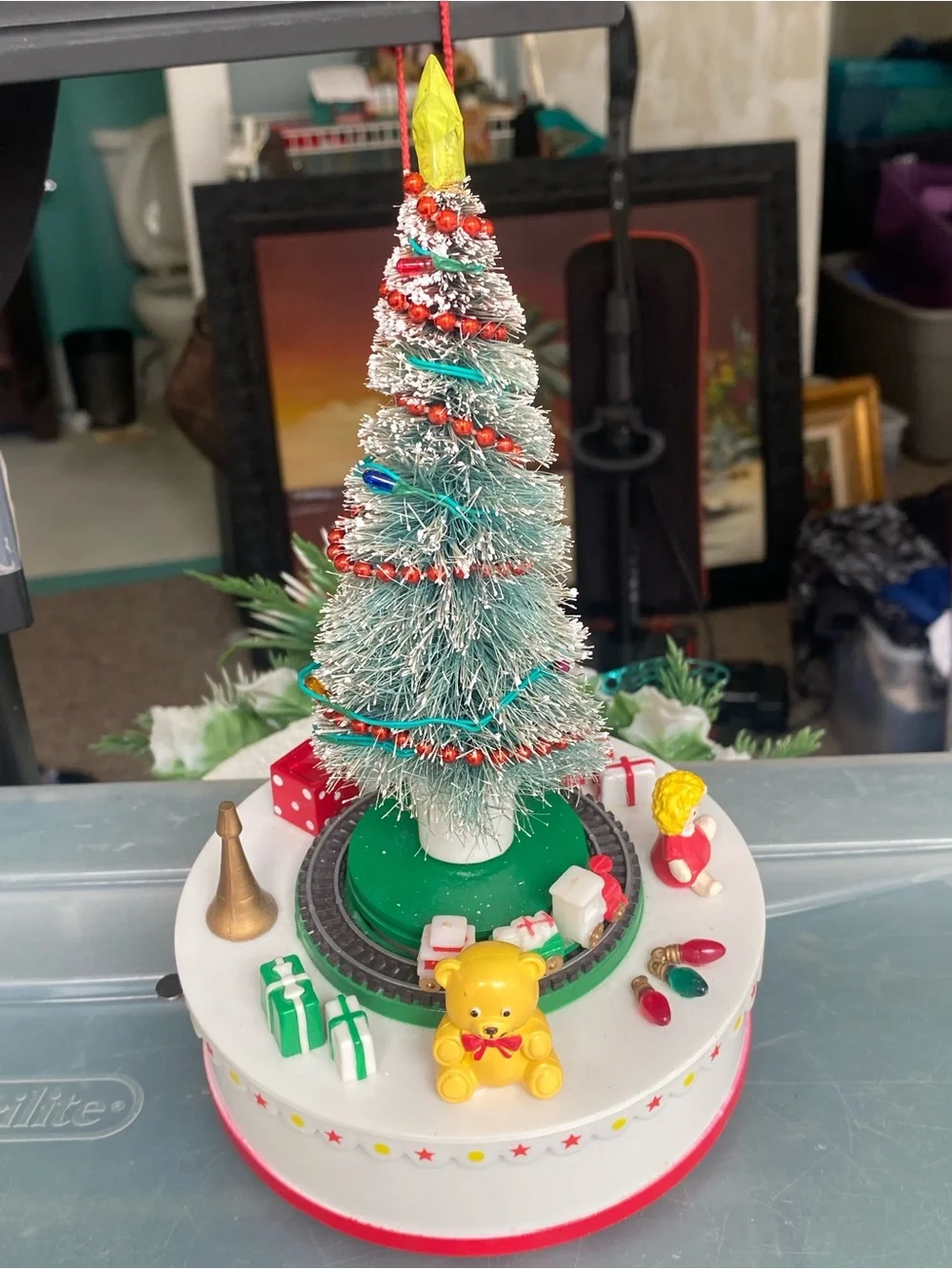 VTG Bottle Brush Christmas Tree - Silvestri Music Box Revolving Stand
